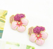 Three-leaf flower diamond stud earrings 