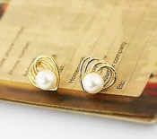 Polular pearl heart stud earrings Ed00097