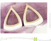 Triangle earrings Eh00348