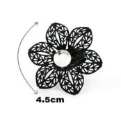 Ringent hollow out 6-leaf flower diamond ring  