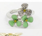 Double three leaves flower diamond rings two sets