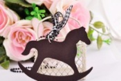 Wooden horse sweather chain  Xl00162black