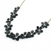 Grace diamond five-leaf flower short necklace